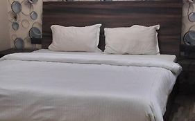 Hotel The Midnight By Wb Inn