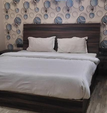 Hotel The Midnight By Wb Inn Agra  Exterior photo